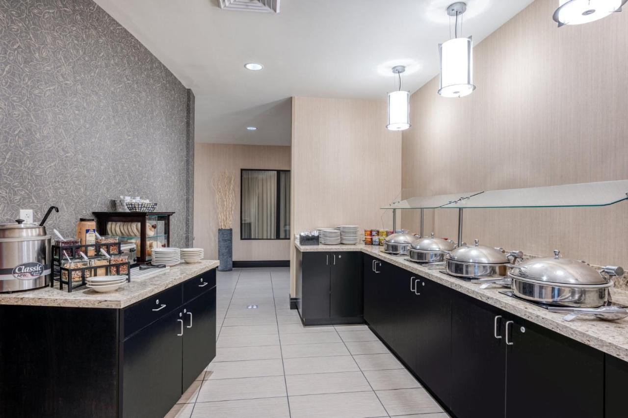 Holiday Inn - Terre Haute By Ihg Exterior foto