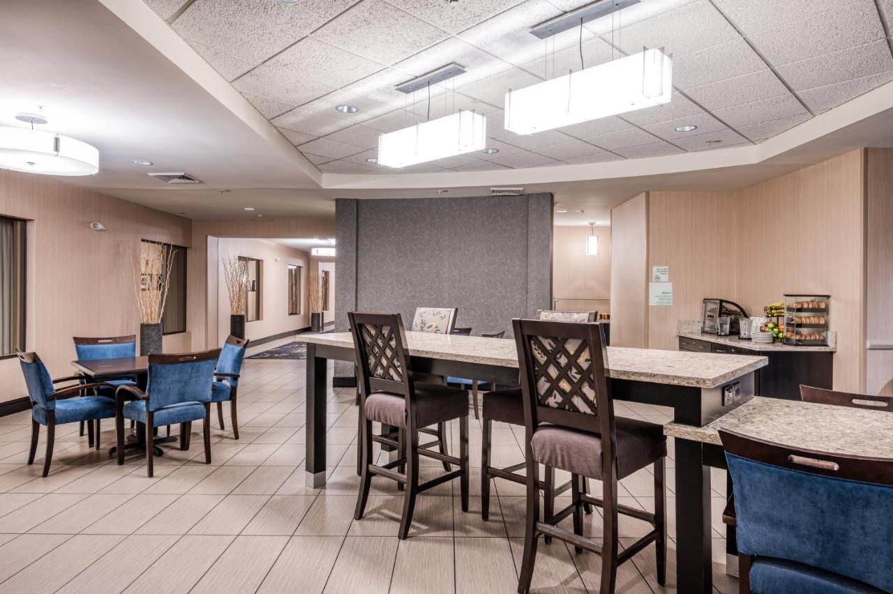 Holiday Inn - Terre Haute By Ihg Exterior foto